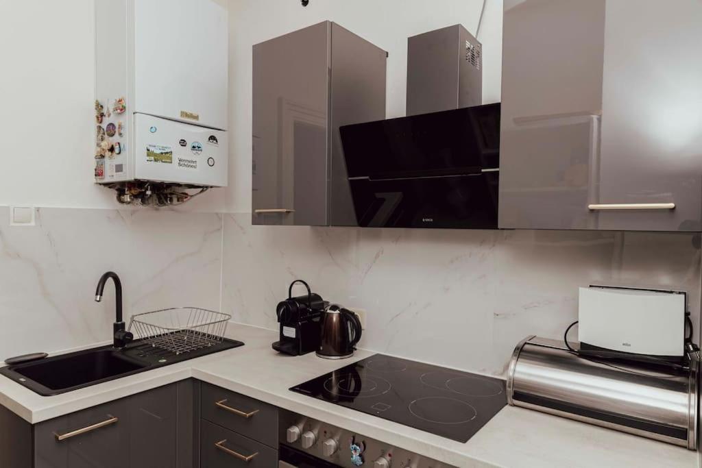 Modern Stylish Comfortable 2 Bedroom Apartment Wien Exteriör bild