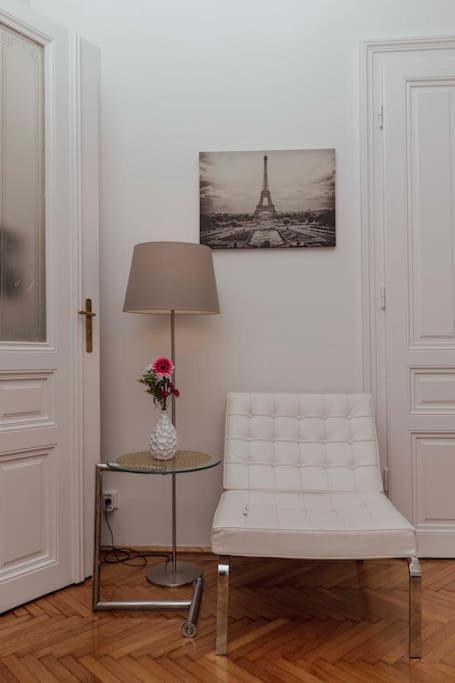 Modern Stylish Comfortable 2 Bedroom Apartment Wien Exteriör bild
